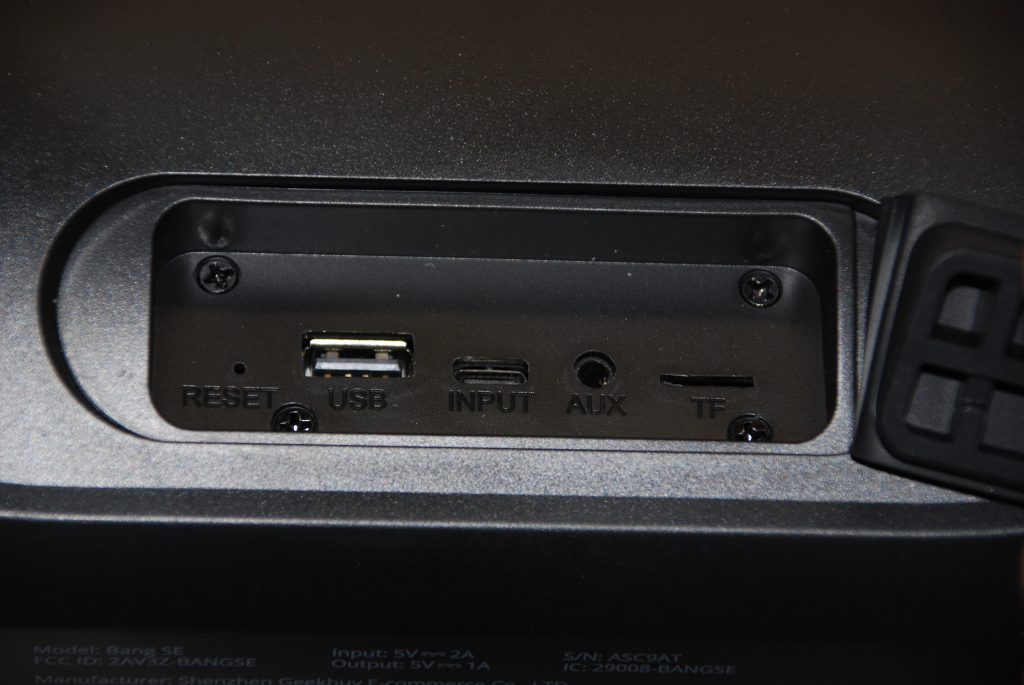 Tronsmart Bang SE Bluetooth-Lautsprecher Anschlüsse
