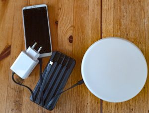 Charmast Powerbank zwei Geräte und Ladegerät