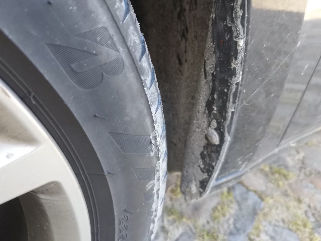 Verschmutzter Radkasten