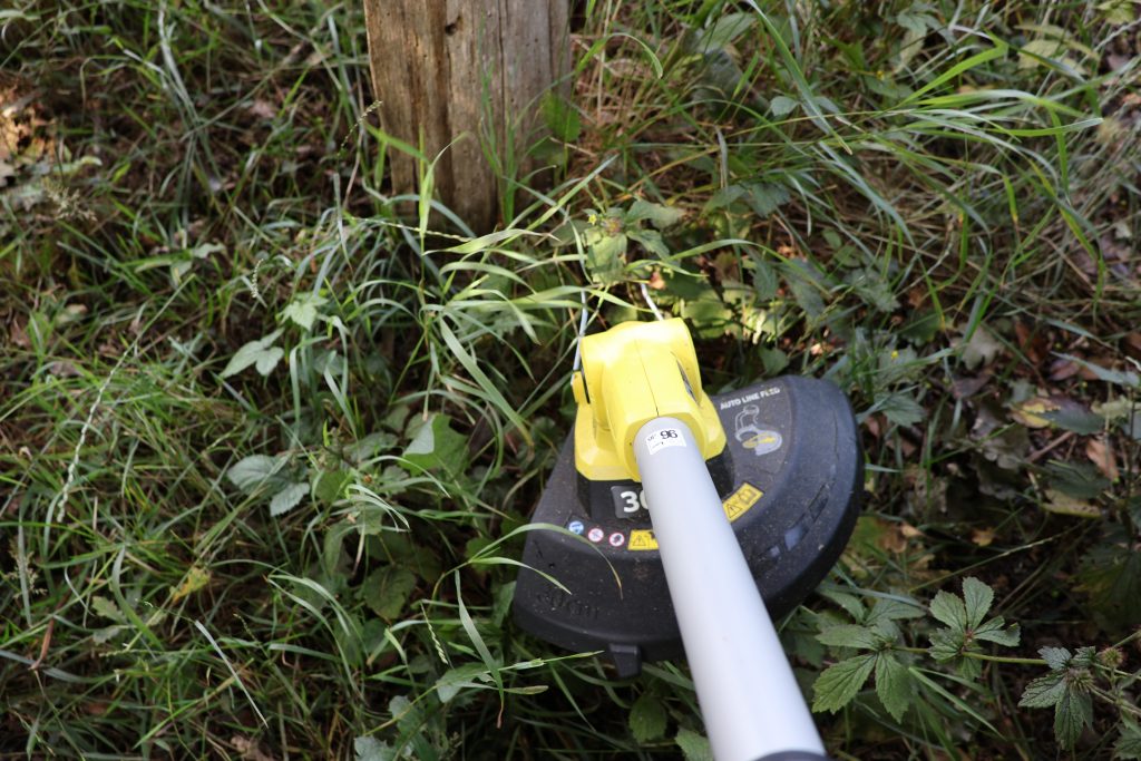 Kärcher LTR 18-30 Akku-Rasentrimmer hohes Gras