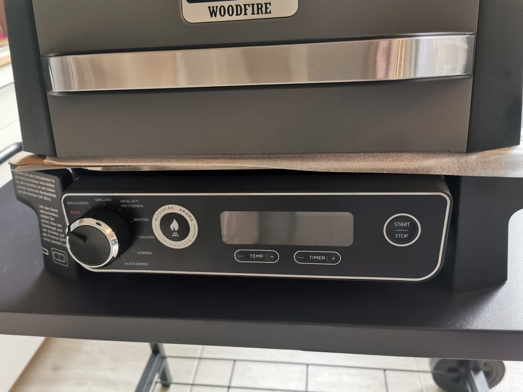 Ninja Woodfire Elektrogrill Bedienfeld