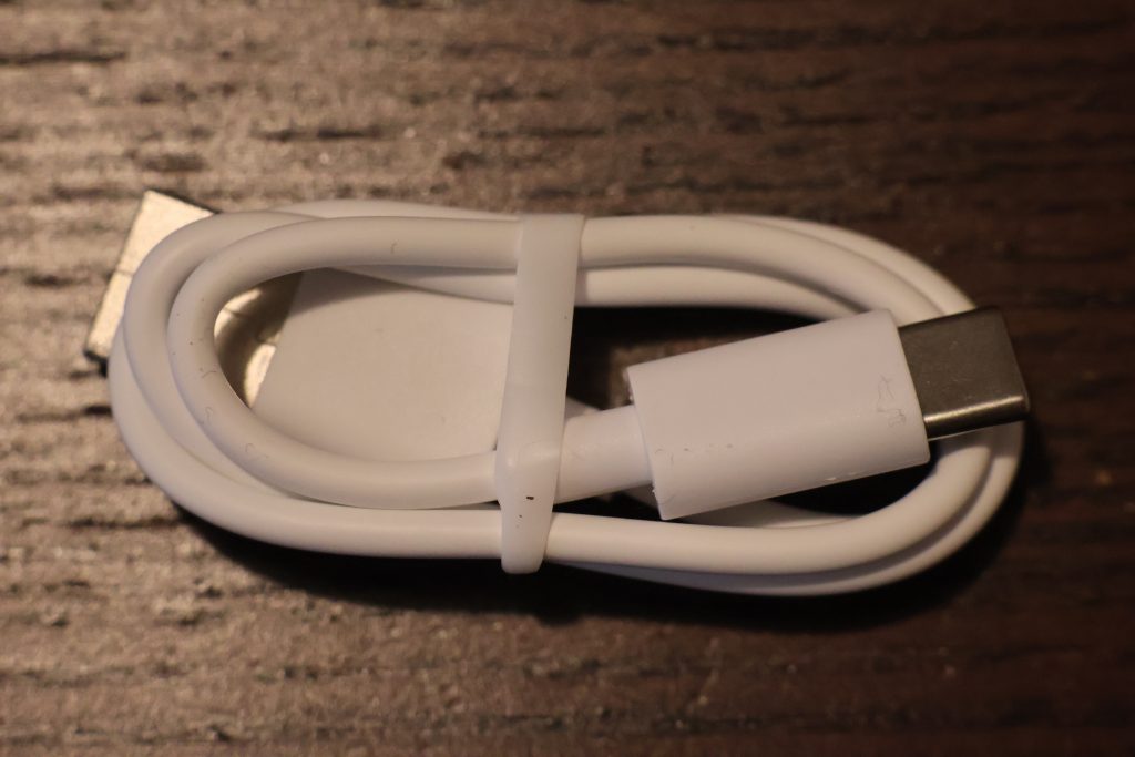 1More Fit S50 Kopfhörer Ladekabel