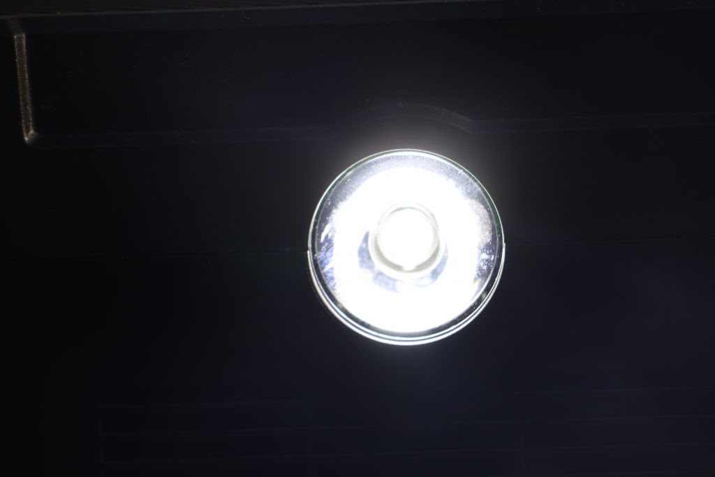 Grecell T-1000 Powerstation LED ein