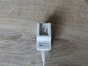 Netzteil der D-Link DCS 8620L Überwachungskamera ohne aufgesteckten Adapter