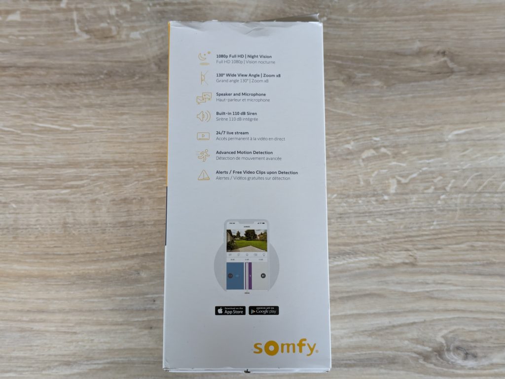 Verpackung der Somfy 2401563 Überwachungskamera von links