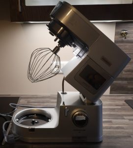 Kenwood Cooking Chef XL Küchenmaschine aufgeklappt ohne Schüssel