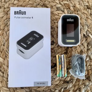 Braun Healthcare Pulsoximeter 1 ausgepackt mit Zubehör