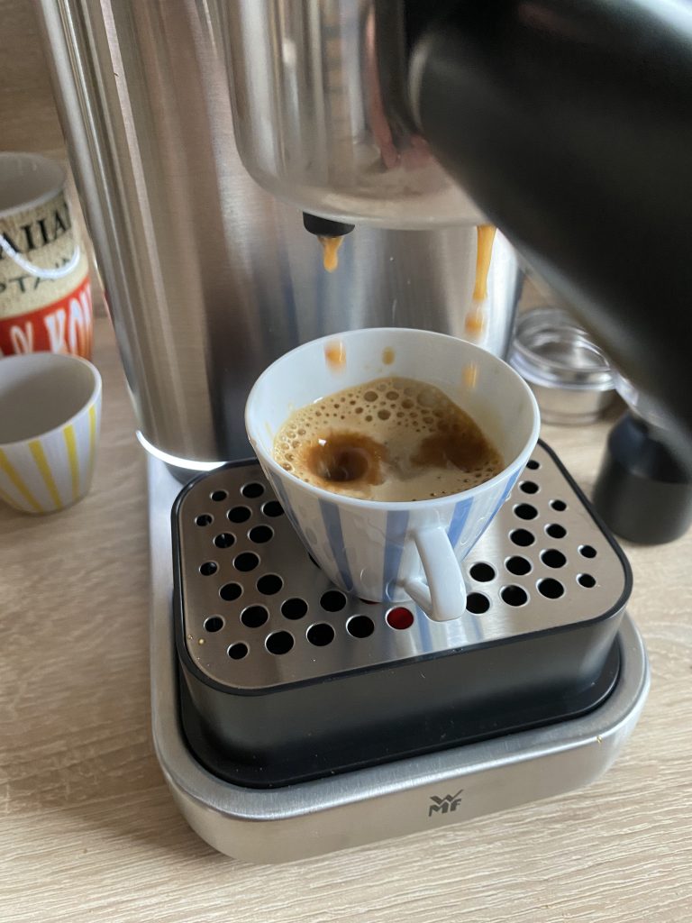 WMF Lumero Espresso Siebträgermaschine Zubereitung Espresso
