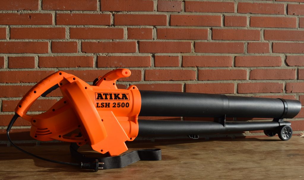 ATIKA LSH 2500 Laubsauger Laubbläser Montiert Ansicht Rechts