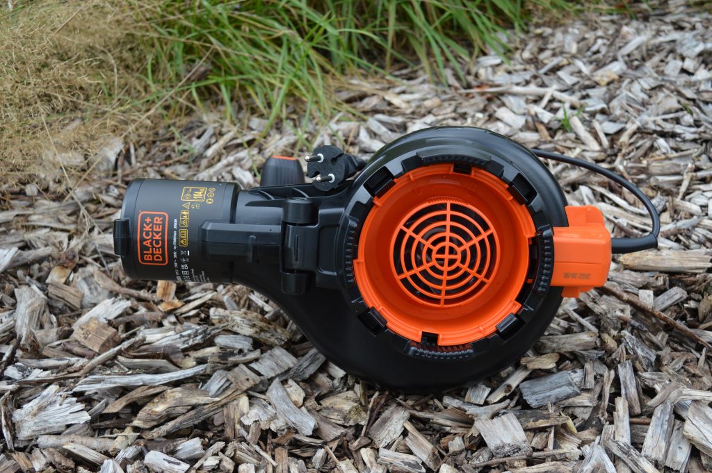 BLACK+DECKER BEBLV300 Laubsauger Ventilator Ansicht auf Schutzkappe