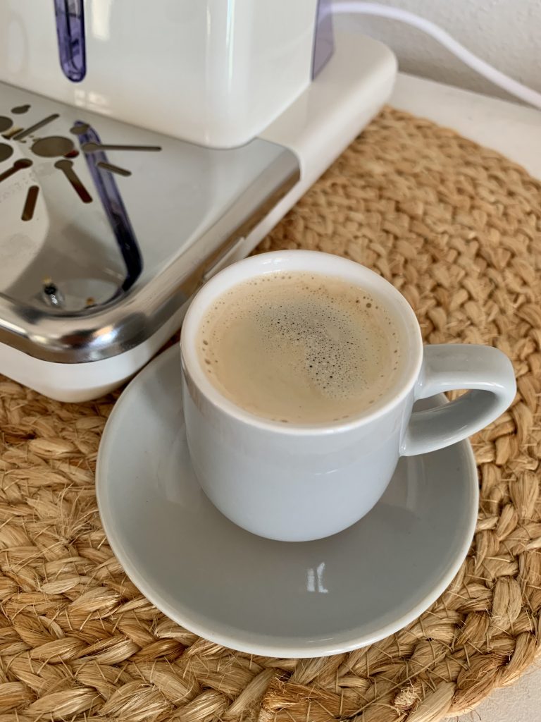 Ariete Vintage Siebträgermaschine fertiger Espresso mit Crema