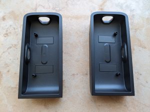 Abdeckungen der JBL Bar 800 Soundbar für die seitlichen Lautsprecher von hinten