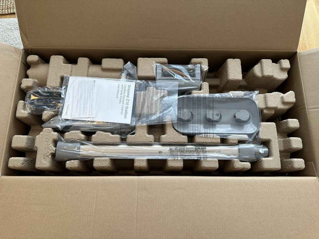 Verpackung des Dreame Z10 Station Akku-Staubsauger geöffnet