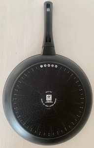 ZWILLING Madura Plus Pfanne von unten
