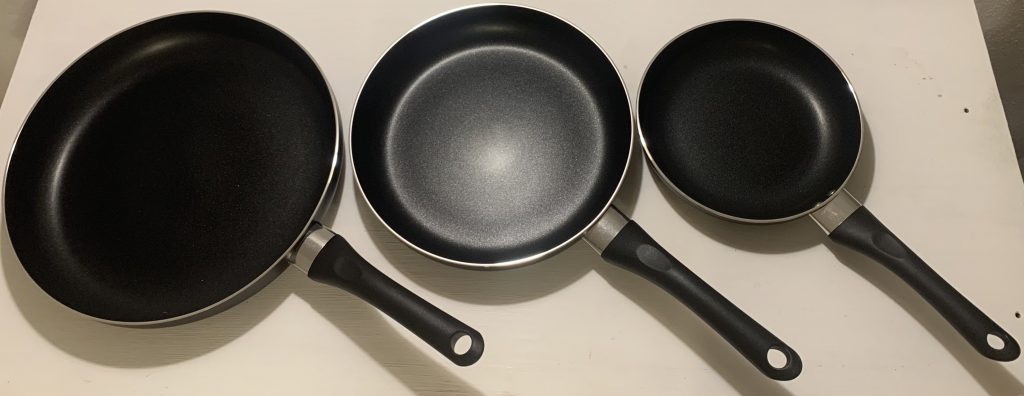 Amazon Basics beschichtetes Pfannenset