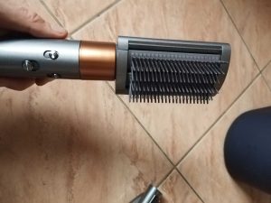 Dyson Airwrap Haartrockner mit Bürstenaufsatz