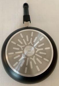 Fissler adamant® classic Plus beschichtete Pfanne von unten