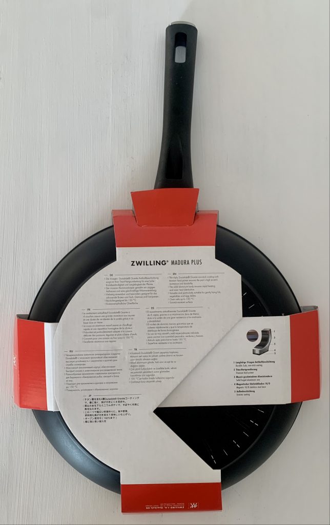 ZWILLING Madura Plus beschichtete Pfanne mit Schutzkarton von unten