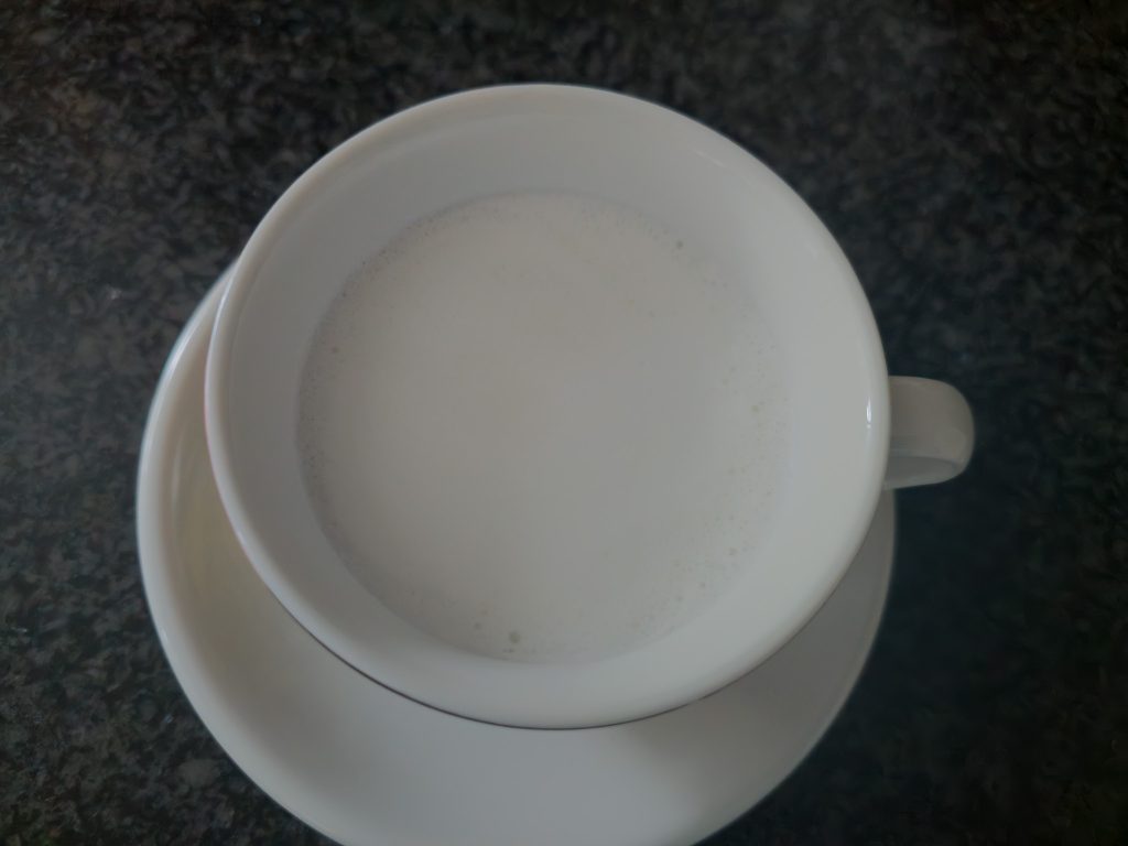 DREAMOON-Milchaufschäumer Milchschaum in der Tasse