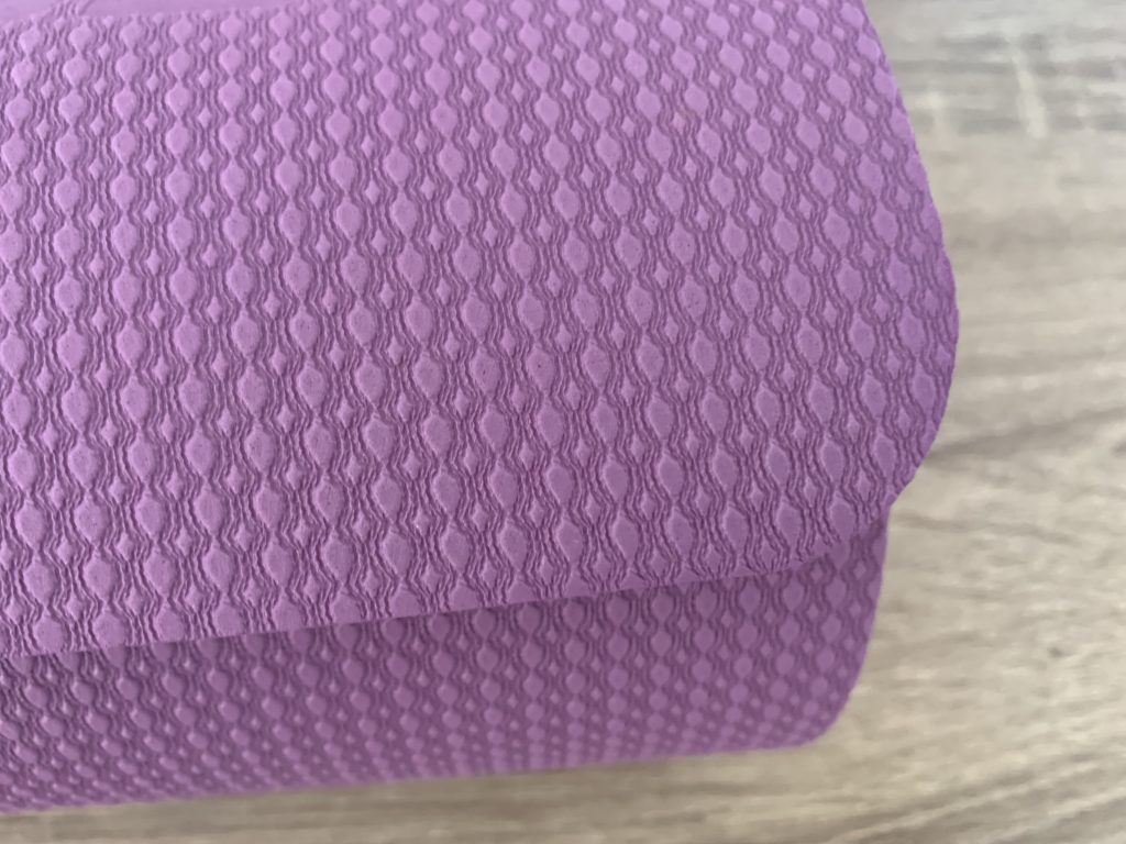 TOPLUS Gymnastikmatte Nahaufnahme Oberflächenstruktur Seite 1