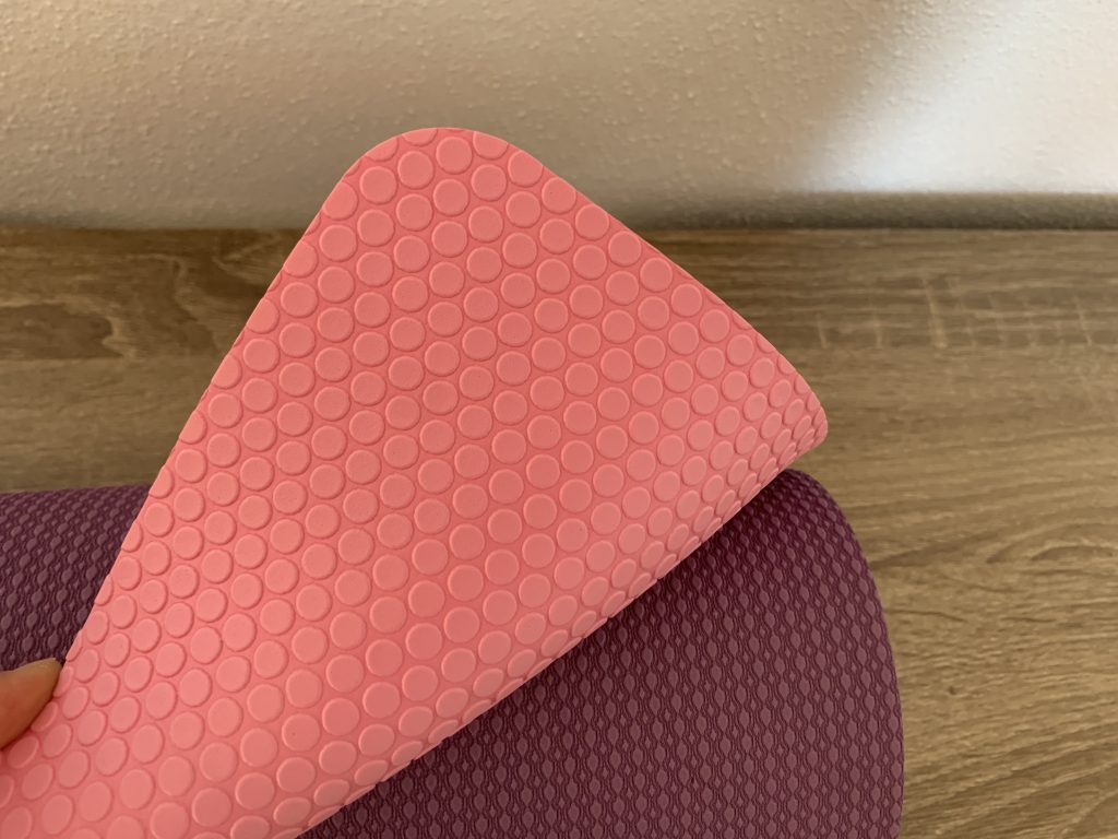 TOPLUS Gymnastikmatte Nahaufnahme Oberflächenstruktur Seite 2