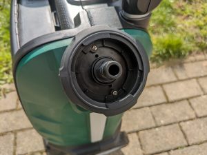 Tankverschluss des Bosch Fontus Akku-Hochdruckreiniger, Schlauchanschluss