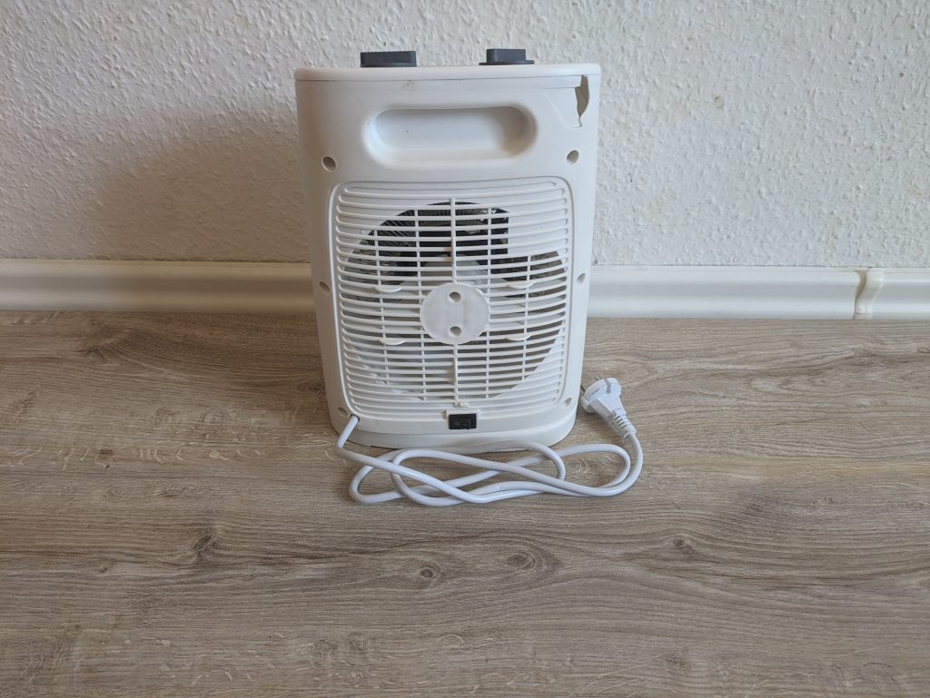 Clatronic HL3762 Heizlüfter von hinten