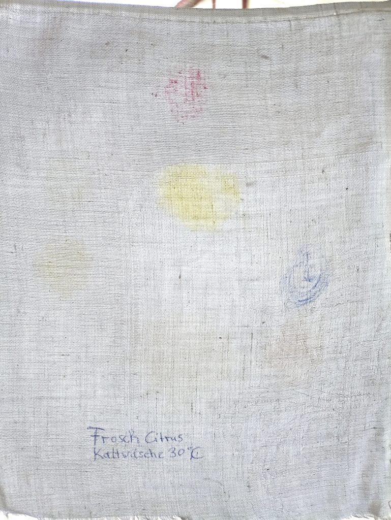 Frosch Citrus Waschmittel, Ergebnis Kaltwäsche 30 Grad im Durchhlicht