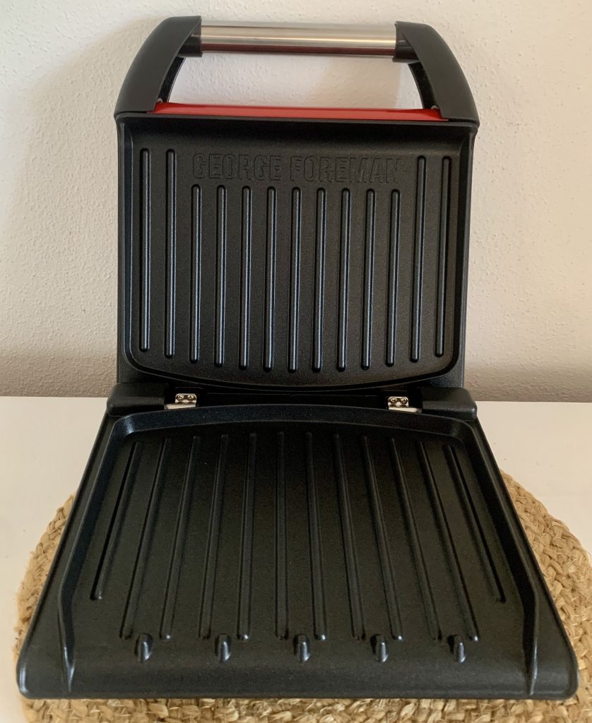 George Foreman 25030-56 Sandwichmaker geöffnet von vorne