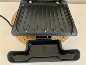 George Foreman 25030-56 Sandwichmaker mit herasugeschobener Auffangschale