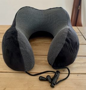 HOMIEE HOMIEE TP1001 Nackenkissen Nackenkissen im Bezug von vorne