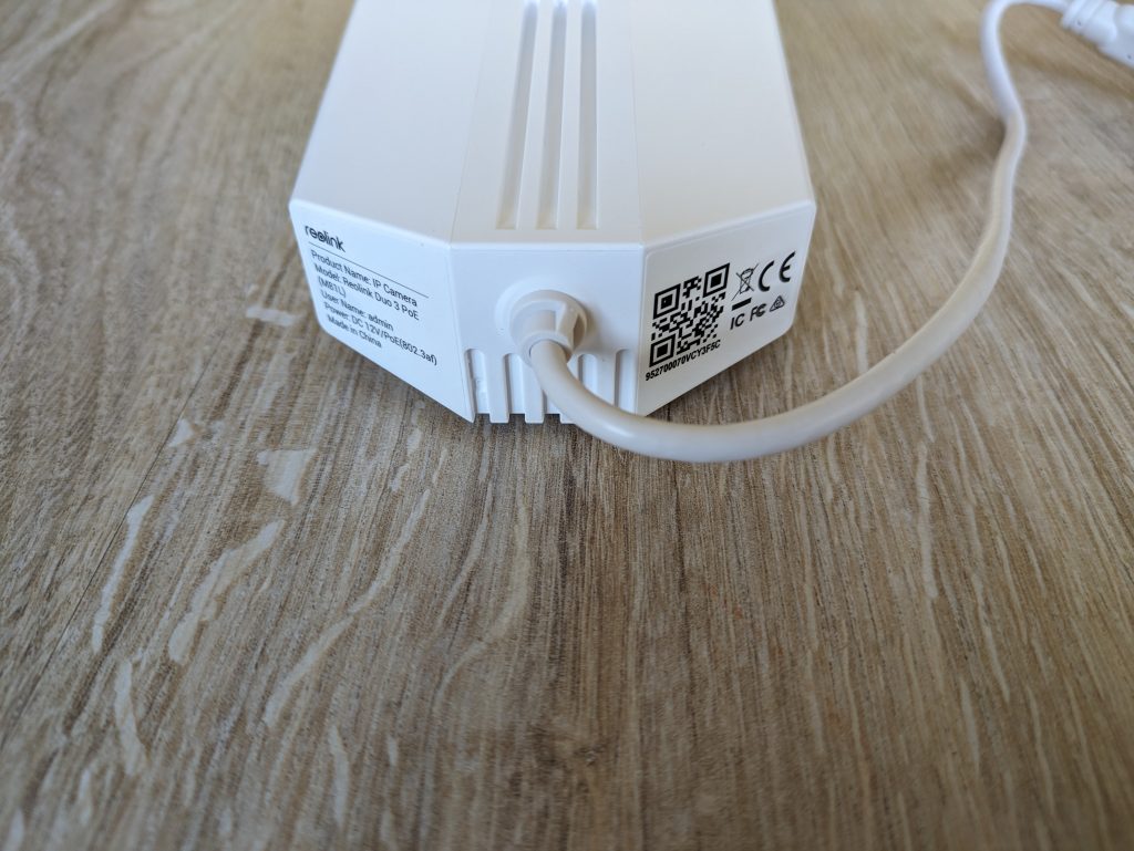 Reolink Duo 3 PoE M81L Überwachungskamera von hinten