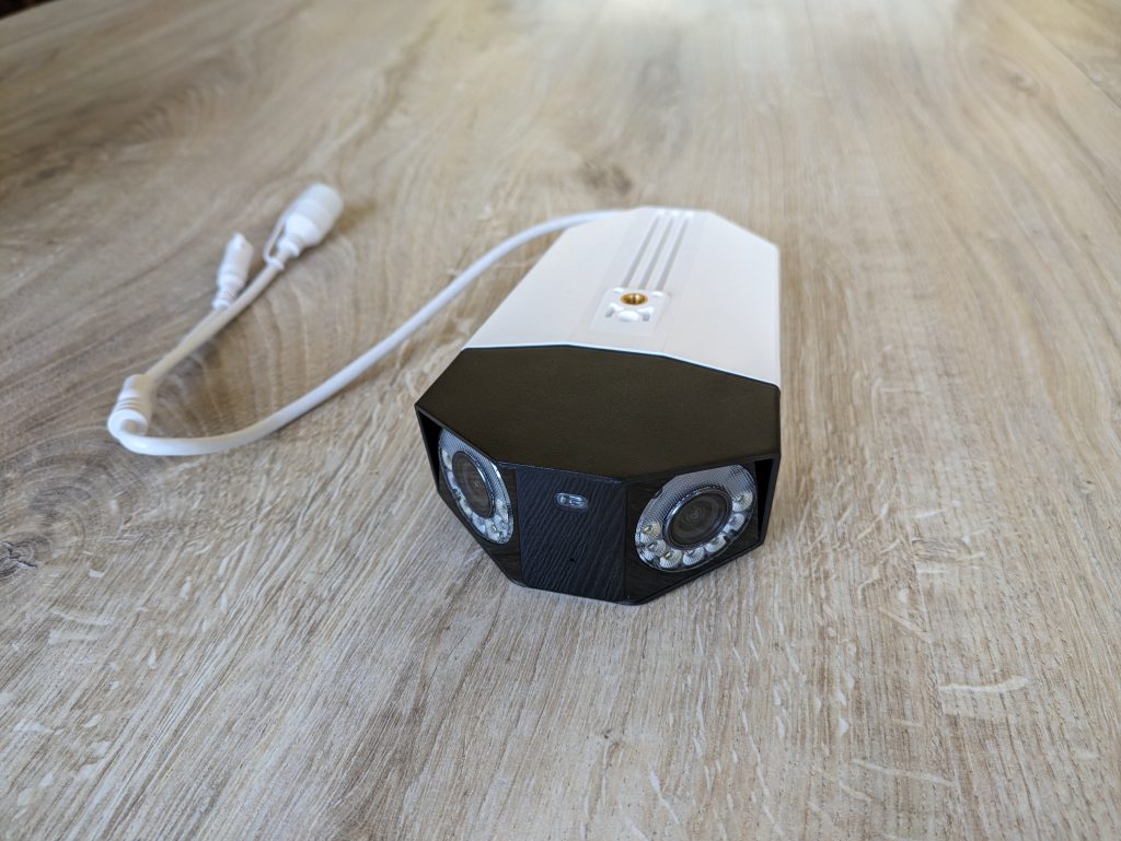 Reolink Duo 3 PoE M81L Überwachungskamera von vorne