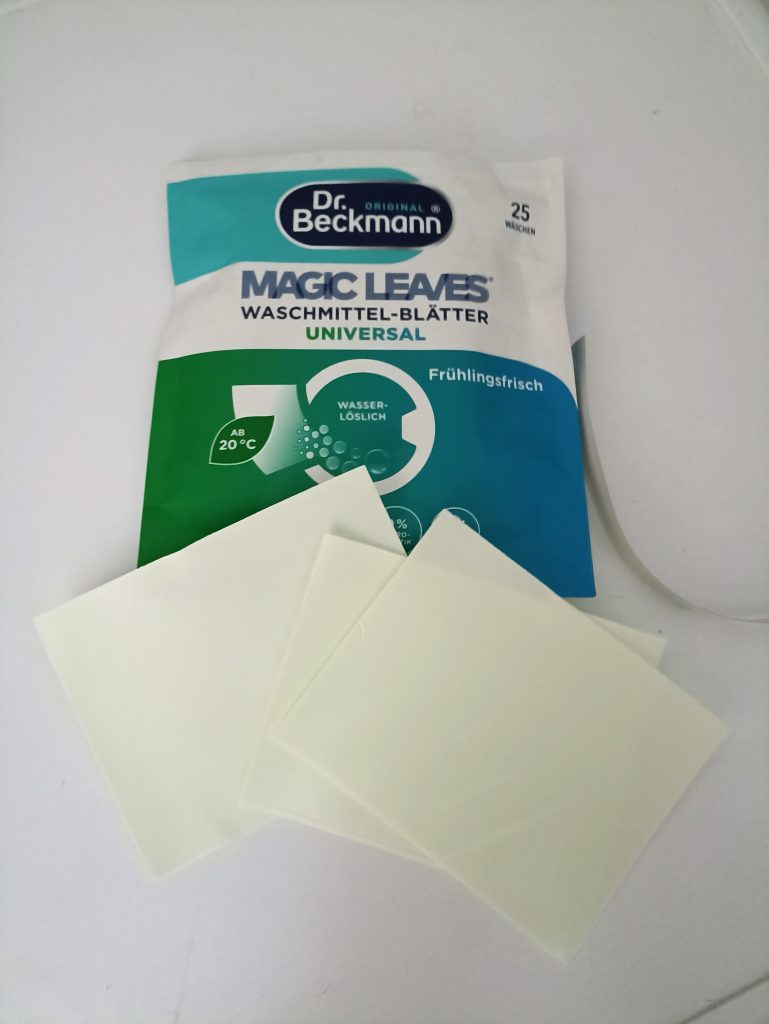 Dr. Beckmann MAGIC LEAVES Blätter Waschmittel, Verpackung mit drei Waschblättern