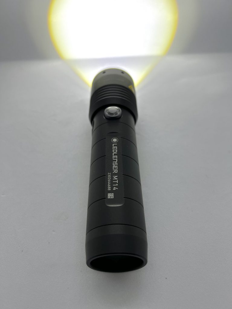 Ledlenser MT14 LED Taschenlampe im Lichtmodus