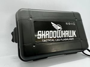 Shadowhawk DE-FR-S1476 Taschenlampe in der Verpackung