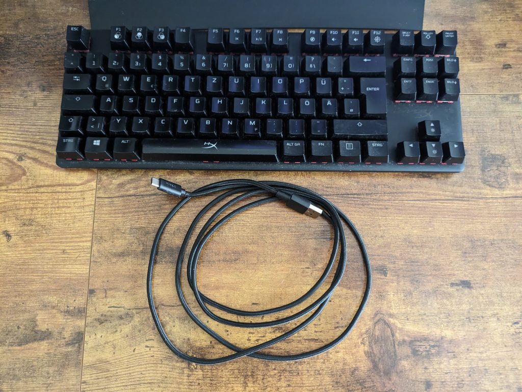 Lieferumfang der HyperX Alloy Origins Core Gaming-Tastatur