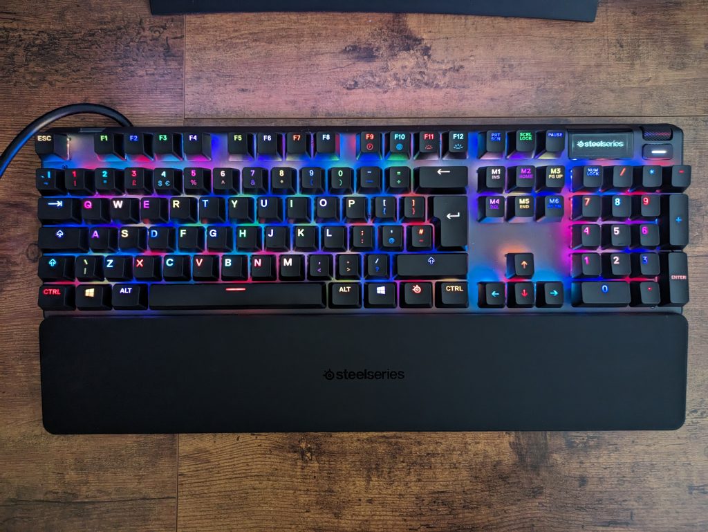 RGB-Beleuchtung der SteelSeries Apex Pro HyperMagnetic Gaming-Tastatur