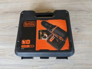 Verpackung des Black+Decker ‎BDCDC18 Akku-Bohrschrauber von vorne
