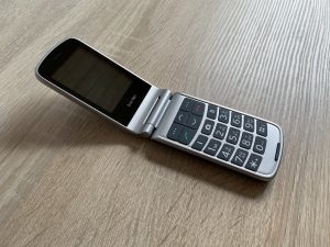 Beafon SL645 Seniorenhandy aufgeklappt 2