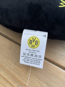 Borussia Dortmund Unisex BVB Nackenkissen Etikett mit Reinigungshinweisen