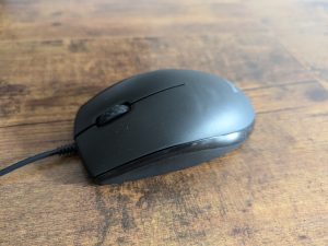 Maus der Trust Taro Tastatur von oben