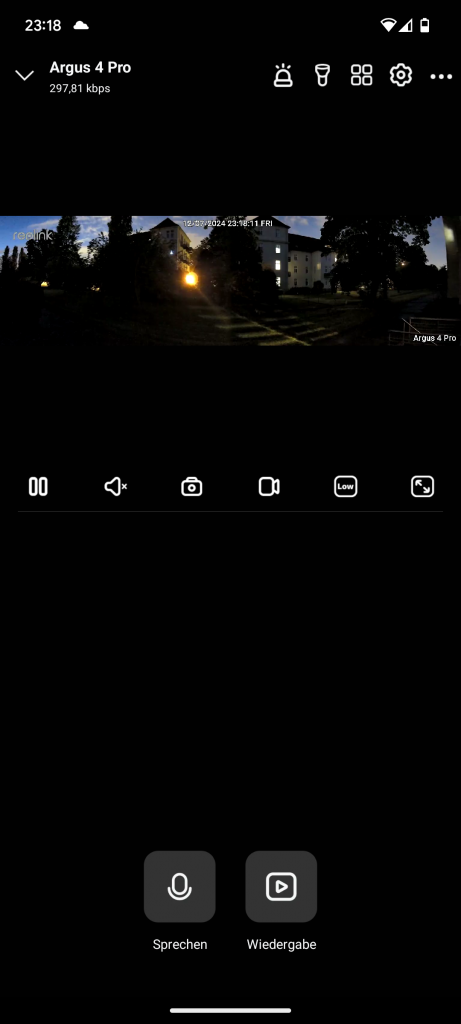 Nachtsicht der Reolink Argus 4 Pro+ Überwachungskamera mit niedriger Helligkeit