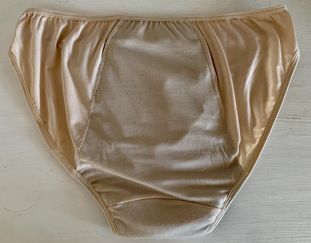 Neione by Intimate Portal Periodenunterschwäsche Beige von hinten
