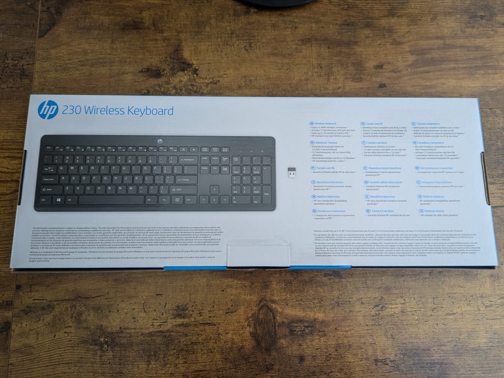 Verpackung der HP 230 Tastatur von unten