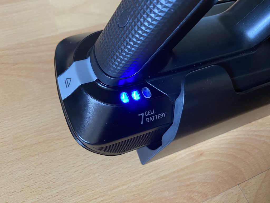 Rowenta RH98A8wo X-Force Flex 12.60 Akku-Staubsauger Ladestandanzeige am Akku