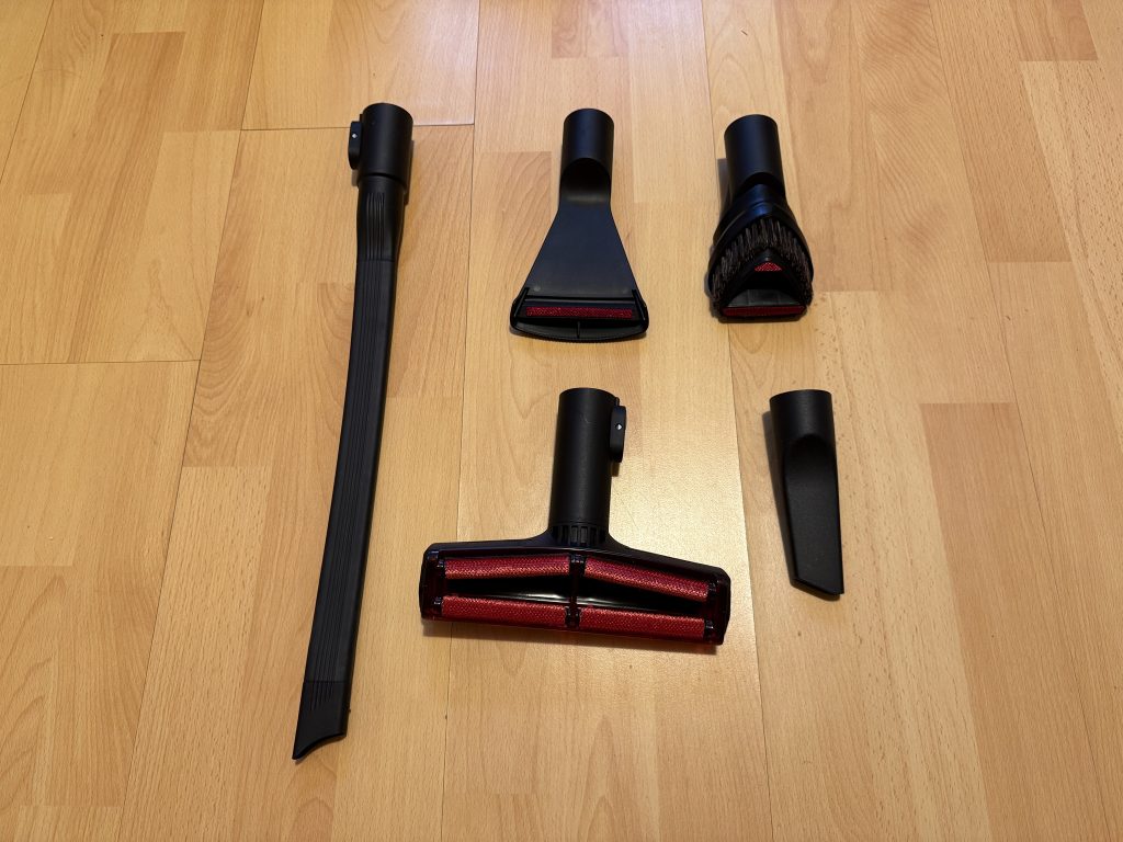 Bosch Unlimited 7 BSS711W Akku-Staubsauger Detail Zubehör 2