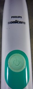 Philips Sonicare ProtectiveClean 4300 Schallzahnbürste Bedienknopf