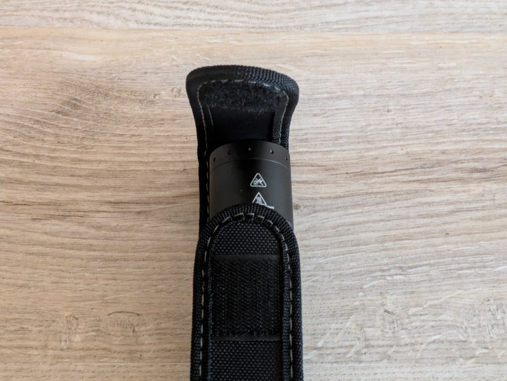 Tasche mit Ledlenser P9R Core LEP Taschenlampe (3)