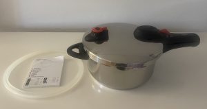 Amazon Basics Schnellkochtopf mit Zubehör